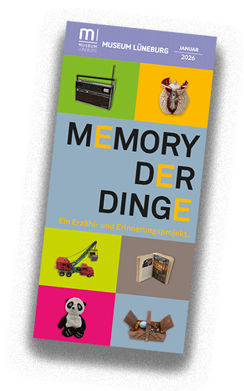 NL-01-26-Programm_Flyer_Januar Cover des Programmflyers Dezember 2025 mit großer Werbung für den Kunsthandwerksmarkt "Zu guter Letzt"