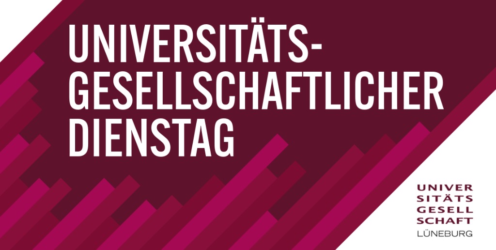 Website MLG Kachel-62-UG Dienstag Aktionstag im Museum Lüneburg: Was sind meine Schätze wert? Ein junger Mann begutachtet mit Handschuhen eine historische Bibel.